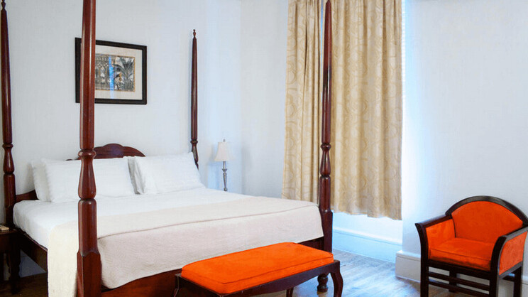 Savannah Beach Club Hotel & Spa